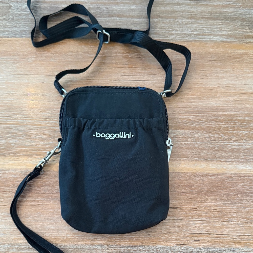 Baggallini Black Belt Bag